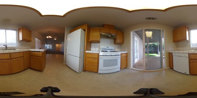 Building Photo - 3-Bed, 2-Bath Single Family Home