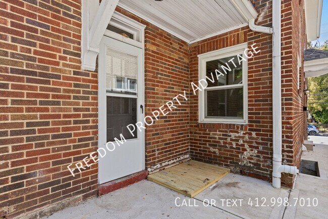 Foto del edificio - 749 Shady Dr E