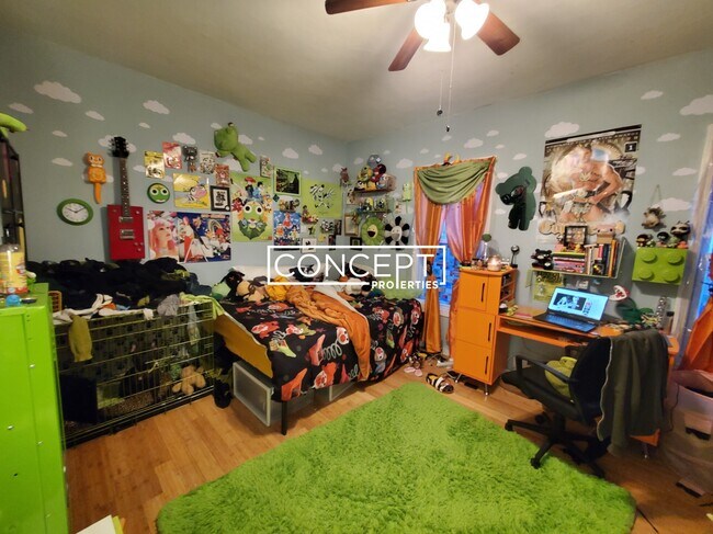 Building Photo - 74 Mozart St