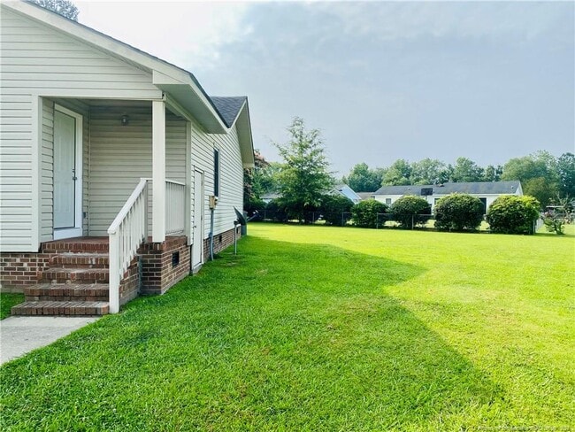Building Photo - 1008 Havelock Pl