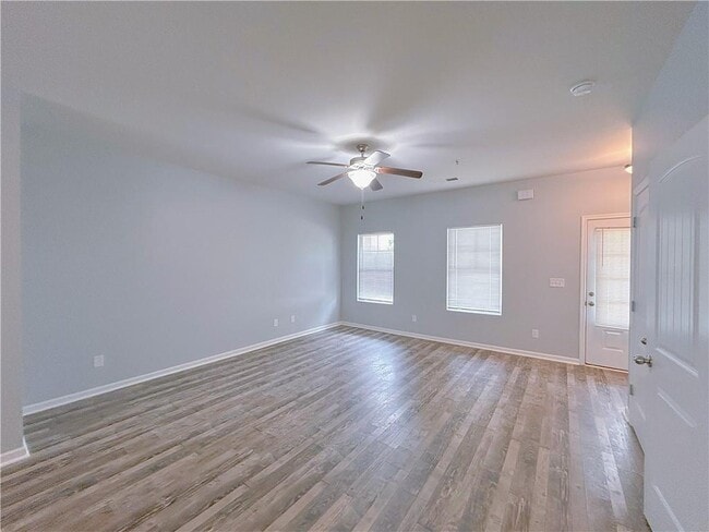 Building Photo - 1892 Old Dogwood