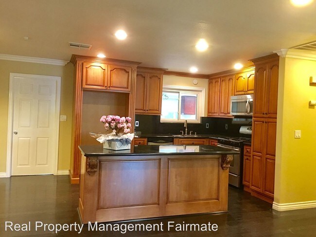 Foto del edificio - 18817 Galleano St