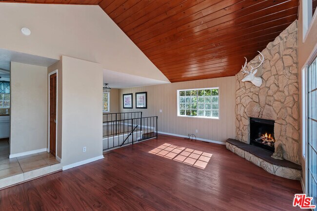 Foto del edificio - 28665 Zion Dr