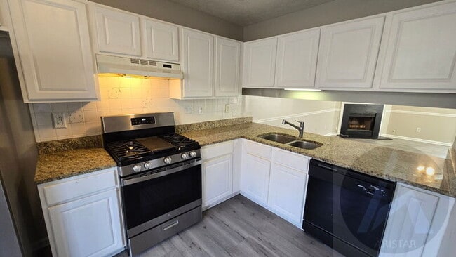 Foto del edificio - 1695 Barrington Overlook