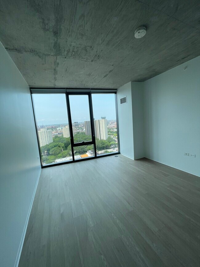 Building Photo - 2211 S Wabash Ave