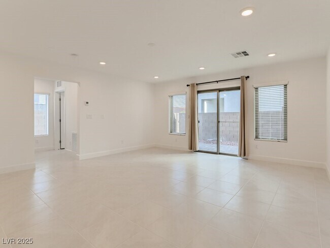 Foto del edificio - 7966 Mountain Lilac St