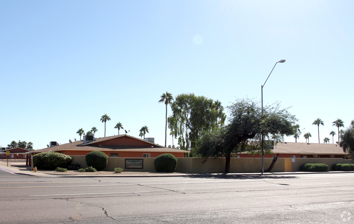 Foto del edificio - Roosevelt Plaza Apartments