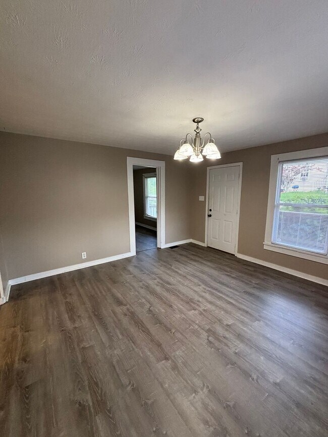 Foto del edificio - North Knoxville Cottage!
