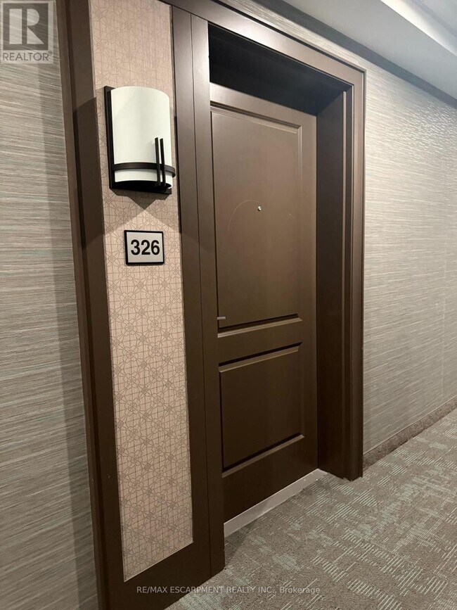 Photo du bâtiment - 450-450 Dundas St E