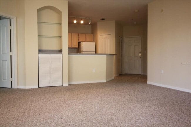 Building Photo - 5811 Legacy Crescent Pl