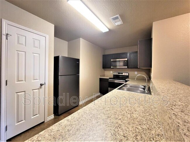 Foto del edificio - 1540 Brady Wy