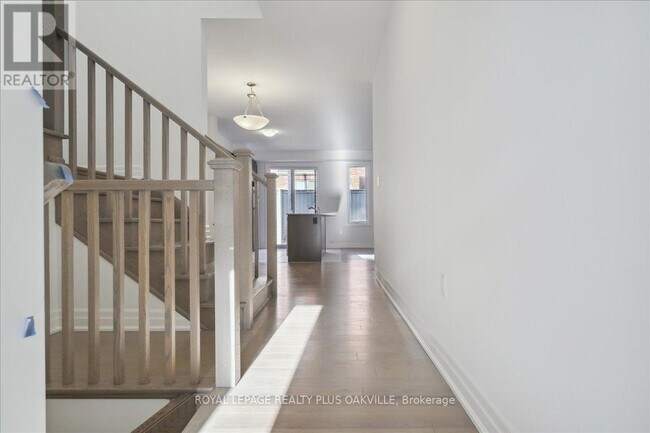 Building Photo - 26 Keppel Cir