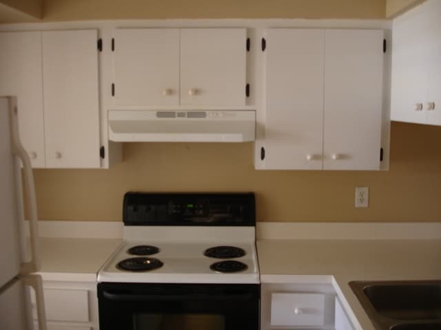 Building Photo - Edgewater Apartments