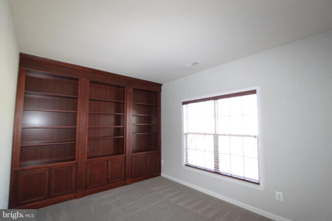 Foto del edificio - 305 Lewisburg Ln