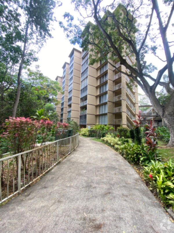 Apartments For Rent in Pearl Harbor, HI with Hardwood Floors 4