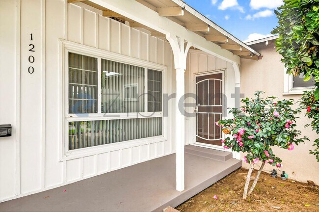 Foto del edificio - 1200 E Elgenia Ave