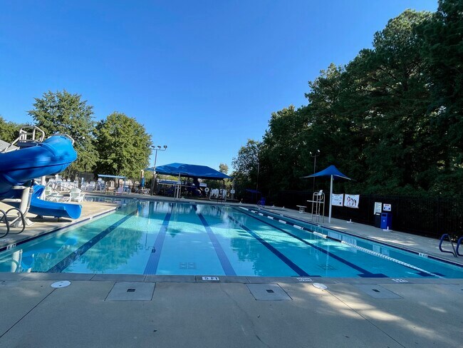 Building Photo - 320 Arbor Crest Rd