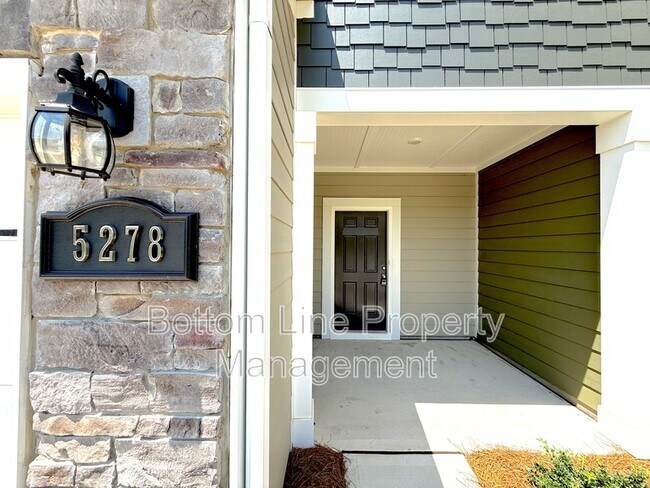 Foto del edificio - 5278 Maynard Hl Dr
