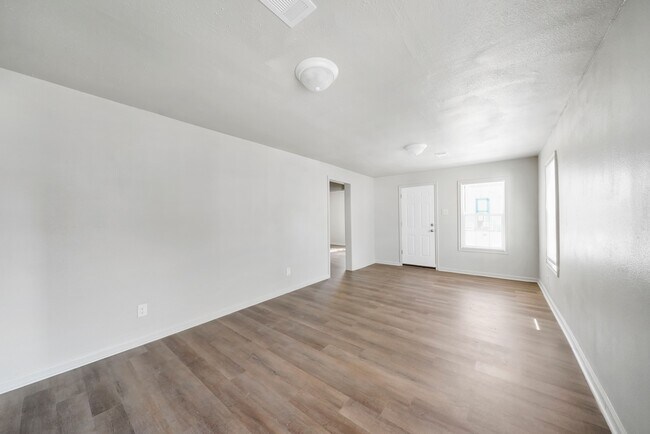 Foto del edificio - 7614 Memorial St