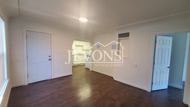 Foto del edificio - 307 N 7th St