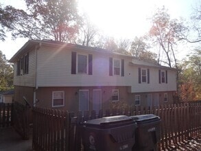 Building Photo - 10 Averill St