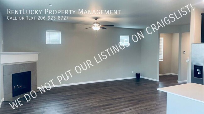 Foto del edificio - 5 Bedrooms and an Office Space!