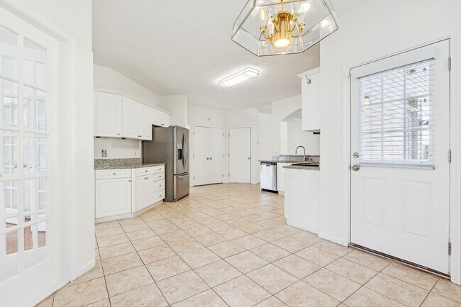 Foto del edificio - Gorgeous 5 Bedroom Rental in Virginia Beach