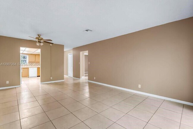 Foto del edificio - 3100 Coral Springs Dr