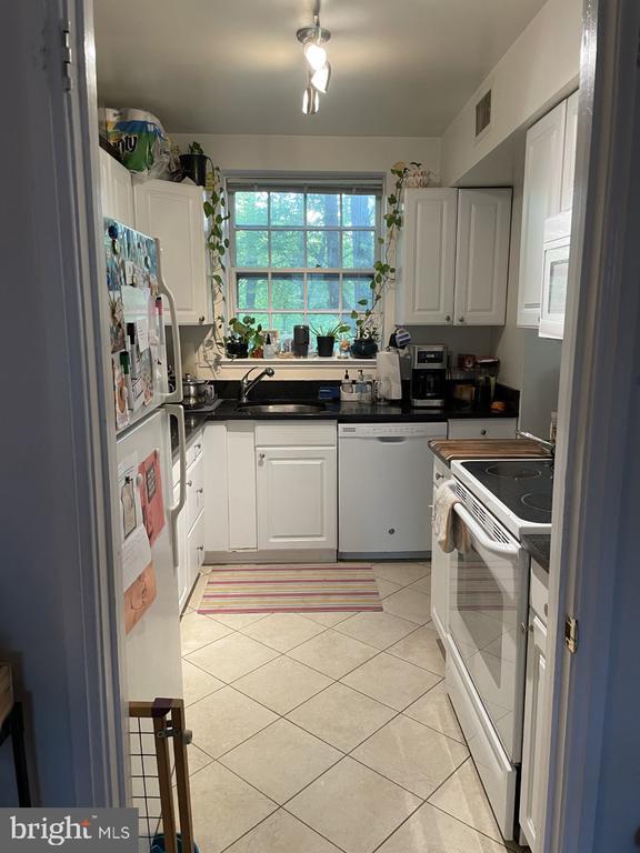 Building Photo - 3990 Langley Ct NW