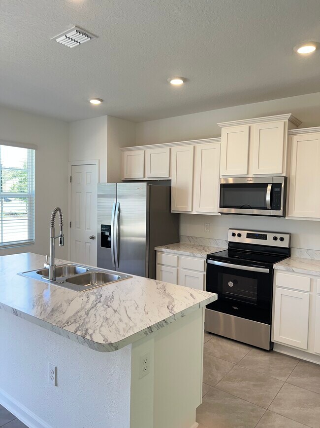 Foto del edificio - 8286 Asteroid St