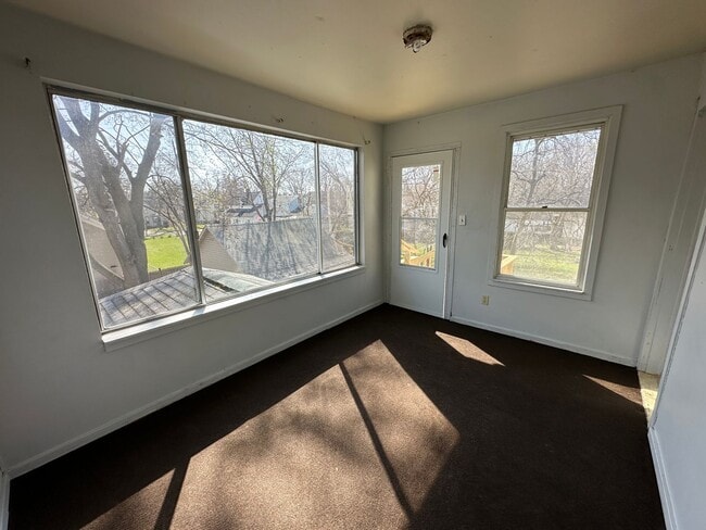 Building Photo - 227 Orange St