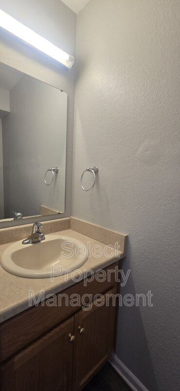 Foto del edificio - 5408 Evard Rd