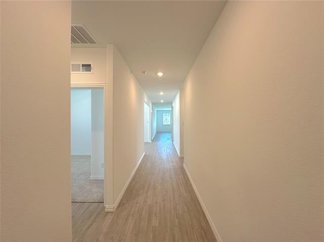 Foto del edificio - 1328 Rousseau Dr