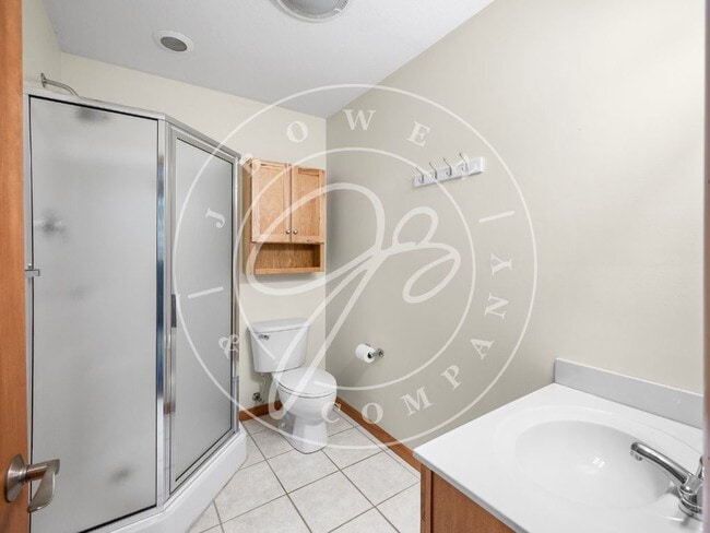 Building Photo - "Elegant and Spacious 3-Bedroom home on 4 levels in the heart of Downtown Toledo with amazing vie...