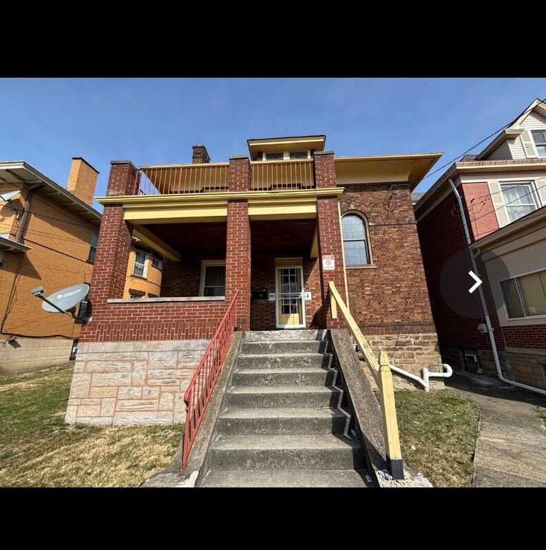 218 Giffin Ave Unit 1, Pittsburgh, PA 15210 Room for Rent in