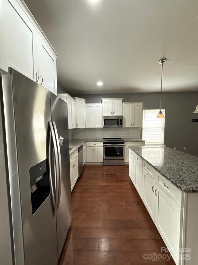 Foto del edificio - 635 Northway Dr