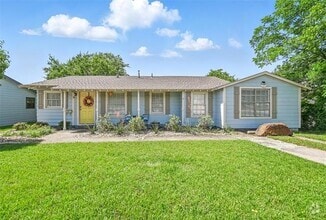 Building Photo - 5213 Lovell Ave
