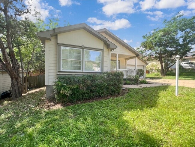 Building Photo - 4602 Cedar Point Dr