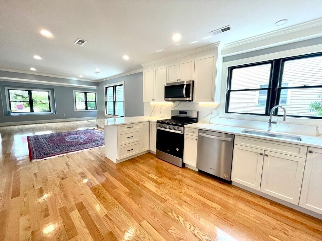 23 Bright Rd Unit 1, Belmont, MA 02478 Condo for Rent in Belmont, MA