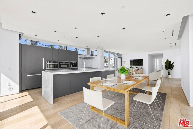 Foto del edificio - 1012 2nd St