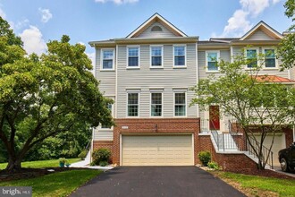 Building Photo - 13032 Cobble Ln
