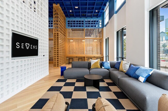 Foto del edificio - 777 W Middlefield Rd