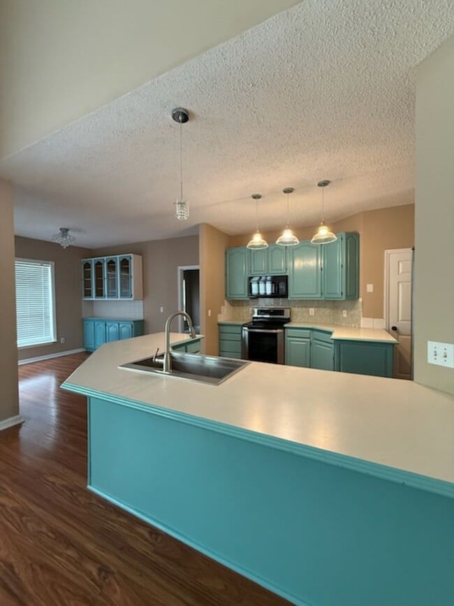 Building Photo - 1464 Chandler Cir