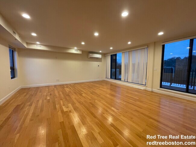 Foto del edificio - 1616 Beacon St