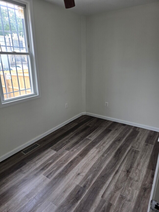 Foto del edificio - 1721 Capitol Ave NE