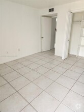 Building Photo - 650 NE 149th St