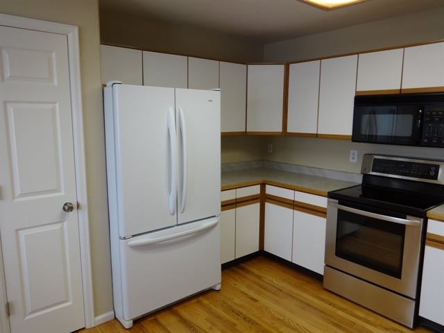 Building Photo - 4057 S Kirk Ct