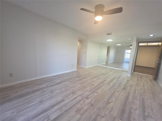 Foto del edificio - 2583 Countryside Blvd