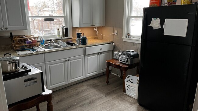 Building Photo - 63 Nellis Park