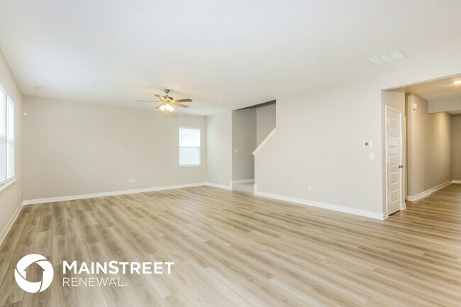 Building Photo - 9198 Larson Dr